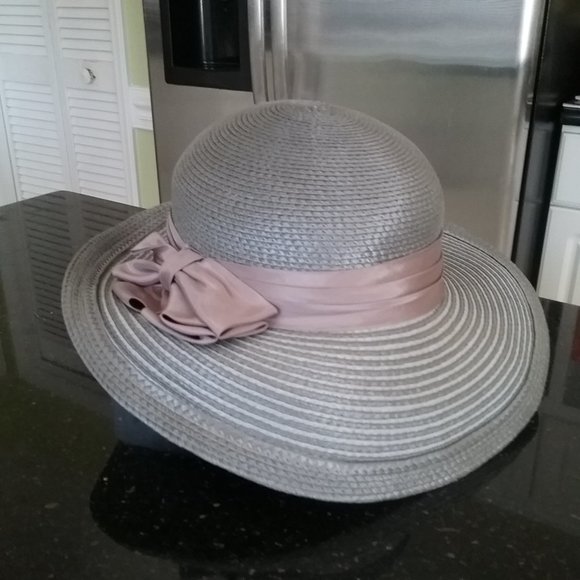 Sylvia Elegant hat - Picture 7 of 11